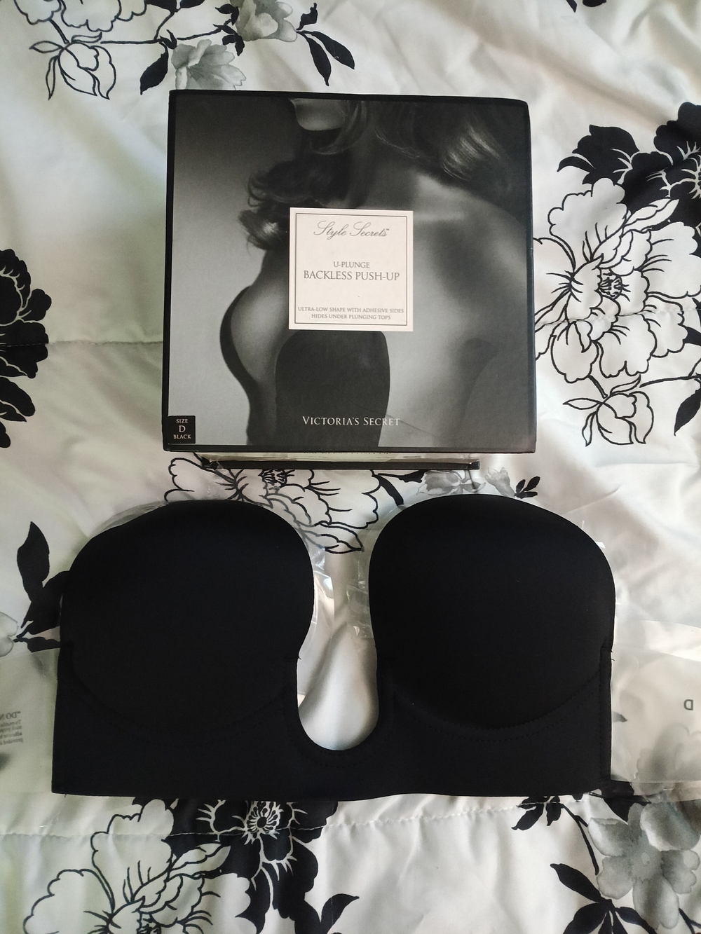 Victoria's Secret Black U-Plunge Backless Push-Up Bra Size D